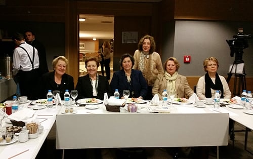 ‘Medeni Kanuna Sahip Çıkıyorum’ İmza Kampanyası Başlatıldı

 - 1