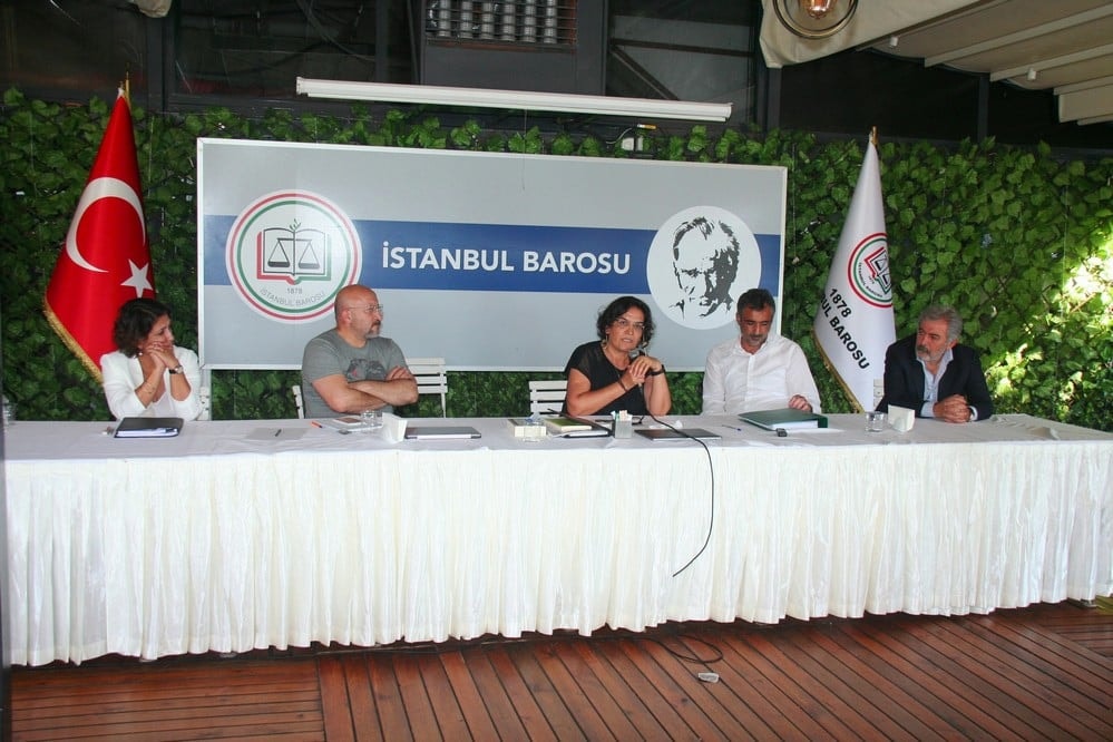 Bir Avukat, Sadece Bir Avukat Değildir - 24