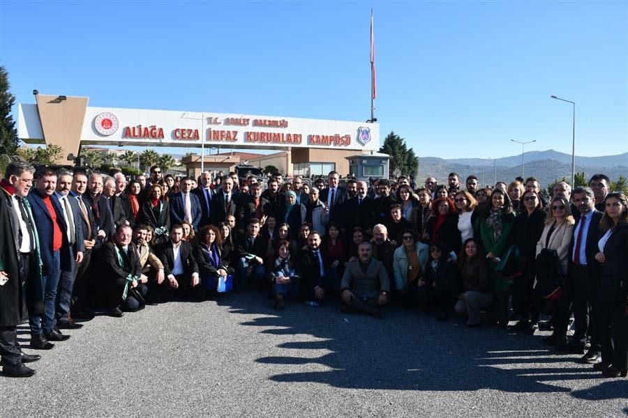 Avukatlar Olmadan Yargılama Yapılamaz!