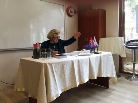 Türkiye’De Kadın Olmak
 - 4