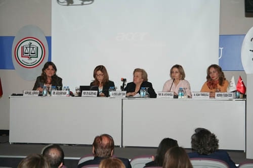 Kadın Cinayetleri

 - 16