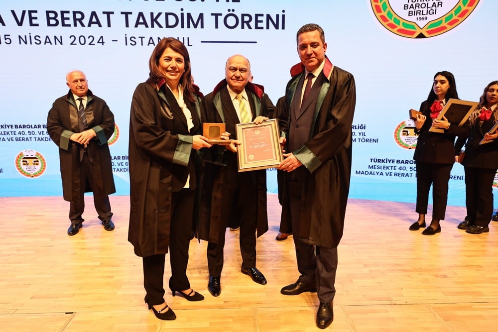 Meslekte 40, 50 ve 60 Yılını Dolduran Meslektaşlarımıza Plaket Verildi - 221