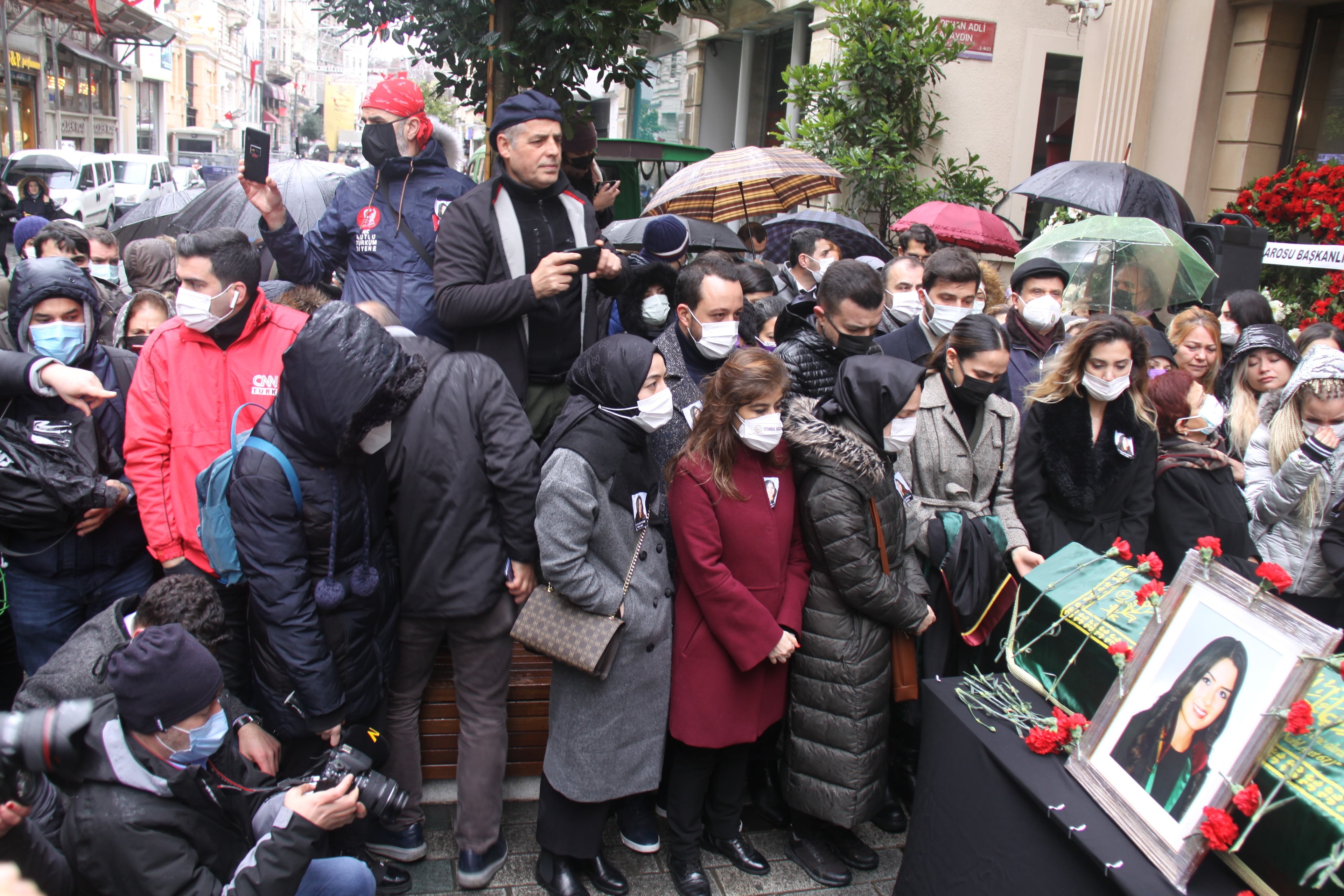 Katledilen Meslektaşımız Av. Dilara Yıldız Son Yolculuğuna Uğurlandı - 7