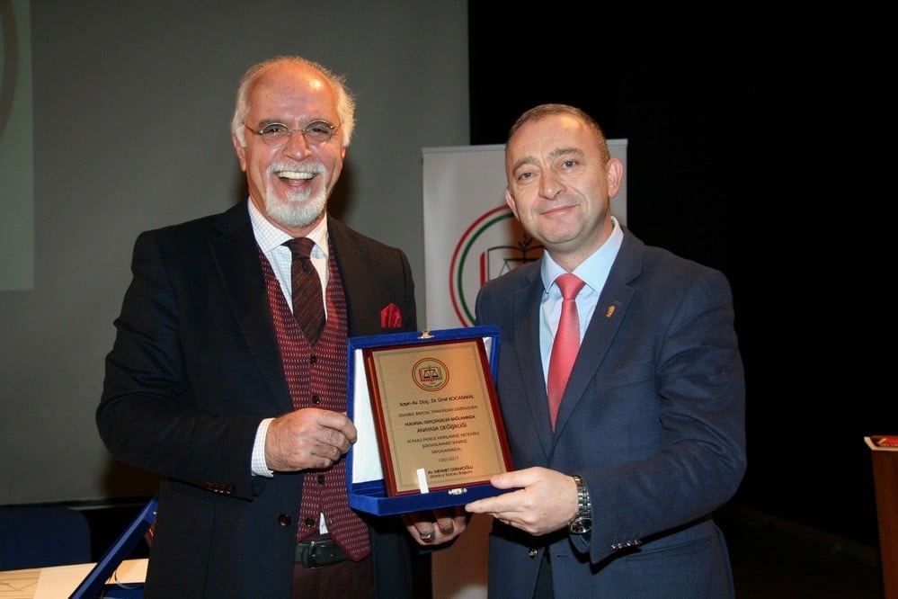 Hukuksal Gerçeklikler Bağlamında Anayasa Değişikliği - 75