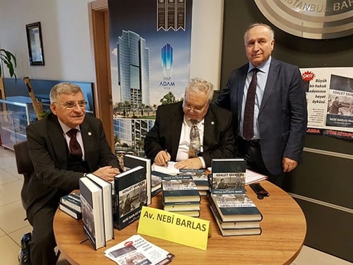 Av. Nebi Barlas Adalet Savaşçısı Kitabını İmzaladı
