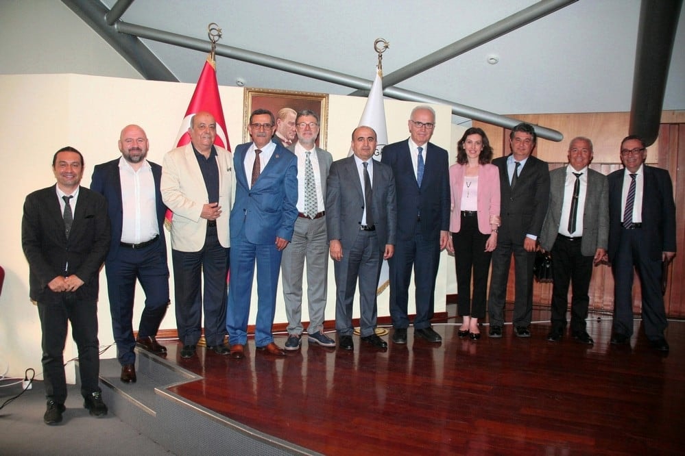 İş ve Sosyal Güvenlik Hukuku Sempozyumu - 41