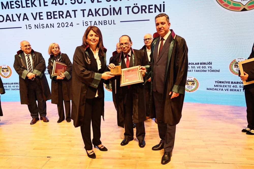 Meslekte 40, 50 ve 60 Yılını Dolduran Meslektaşlarımıza Plaket Verildi - 197