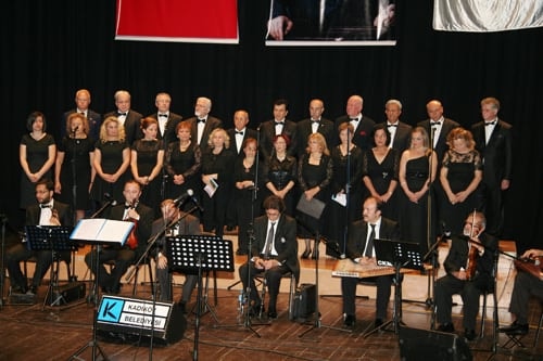 İlkbahar Konseri Coşturdu
 - 3