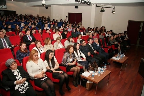 En Fazla Şiddete Sağlık Personeli Uğruyor

 - 23