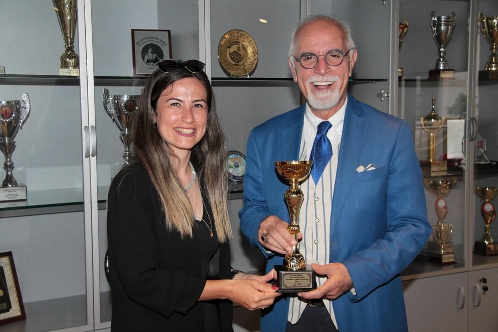 Kadın Futbol Takımımızdan İlk Turnuvada İlk Kupa! - 11