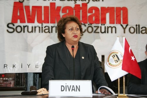 Mesleğe Yeni Başlayan Avukatların Sorunları Forumda Tartışıldı  - 22