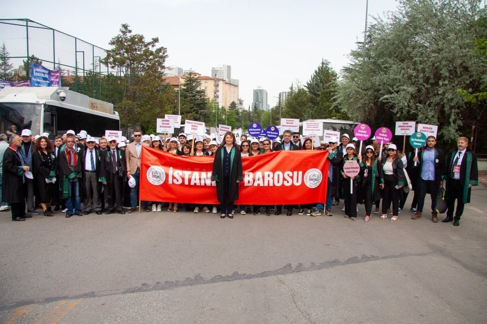 Binlerce Meslektaşımızla “Avukat İçin de Adalet” İçin Ankara’da Bir Araya Geldik - 32