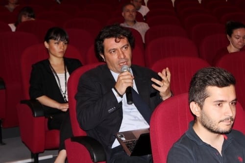 İş Hukukuna İlişkin Sorunlar Ve Çözüm Önerileri
 - 1