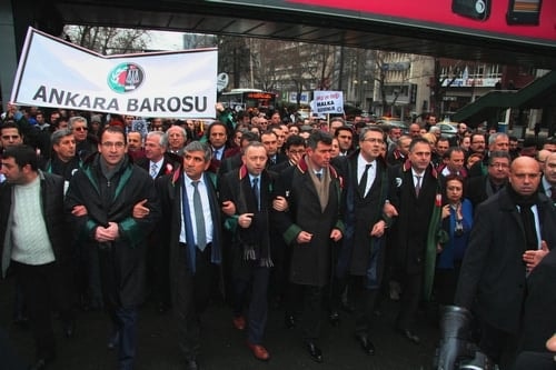 Polis Devleti Değil Hukuk Devleti

 - 71