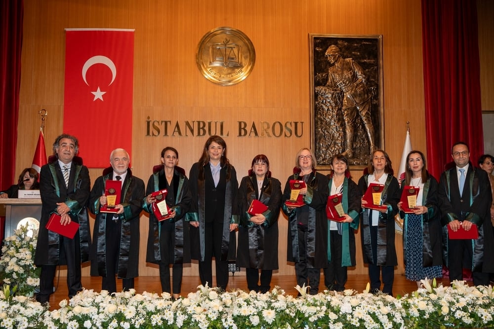 Meslekte 25, 30 ve 35 Yılını Dolduran Meslektaşlarımıza Plaket Verildi - 159