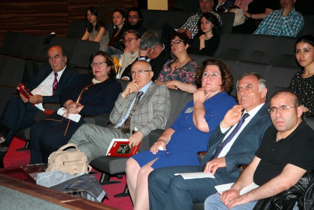 Hukuka Felsefi ve Sosyolojik Bakışlar VIII - 27