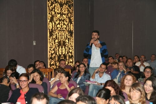 Kadın Hakları Ve Aile İçi Şiddet Konulu Sertifika Programı Devam Ediyor

 - 31