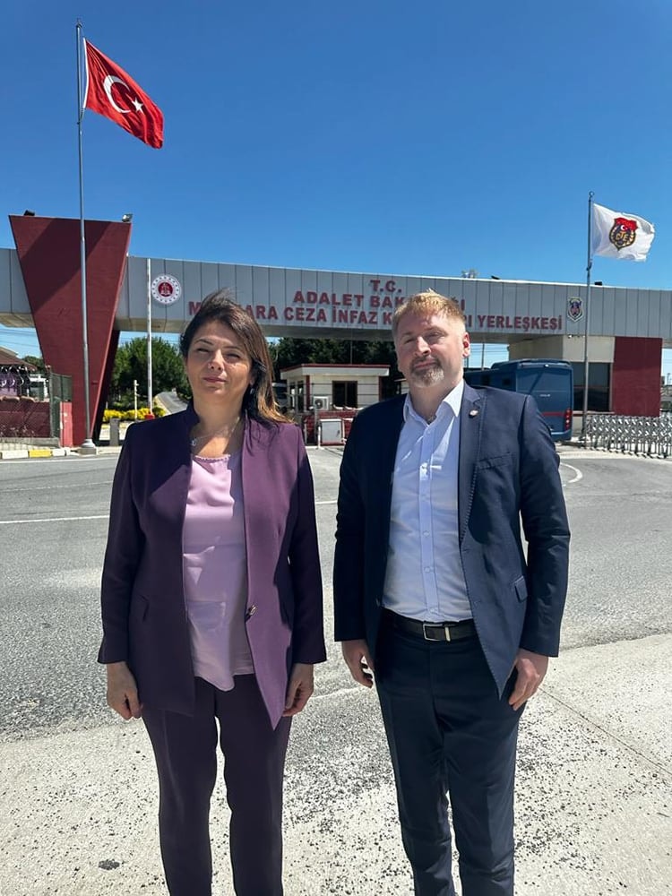 İstanbul Barosu Başkanı Av. Filiz Saraç, Gazeteci Merdan Yanardağ’ı Silivri Cezaevi’nde Ziyaret Etti