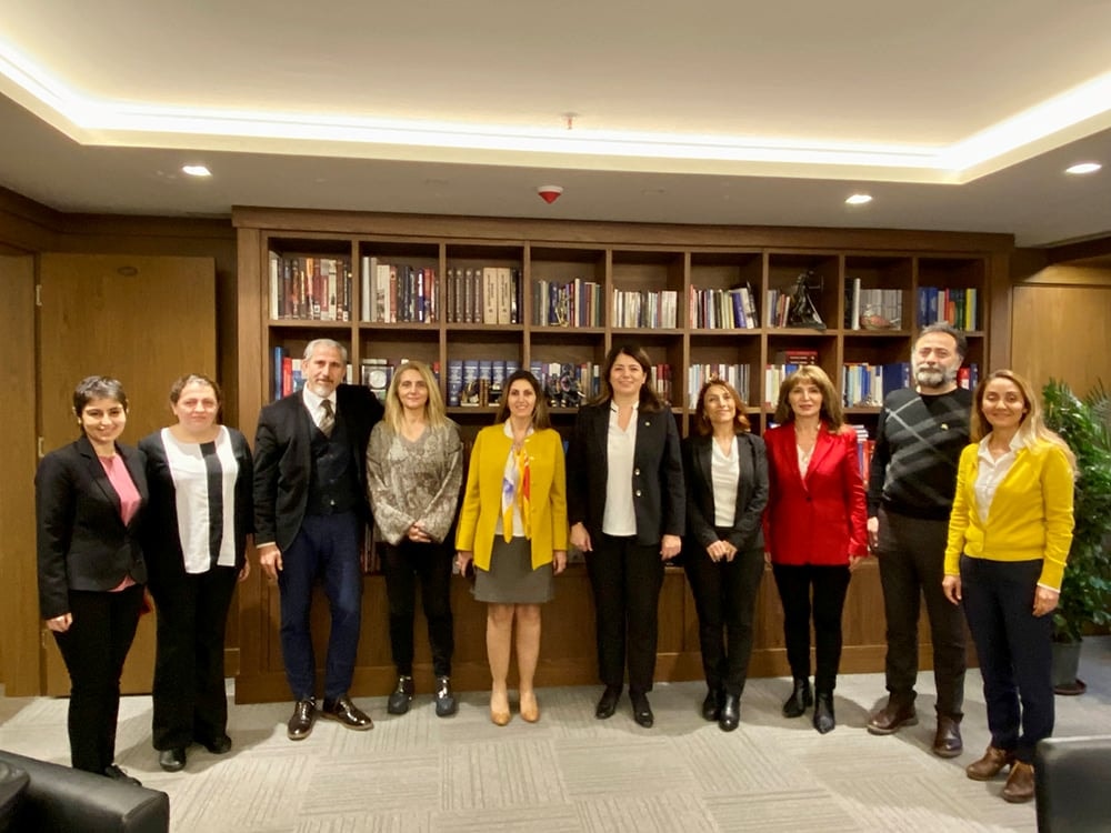 Kartal Hukukçular Derneği Yönetiminden Başkanımız Av. Filiz Saraç’a Ziyaret - 1