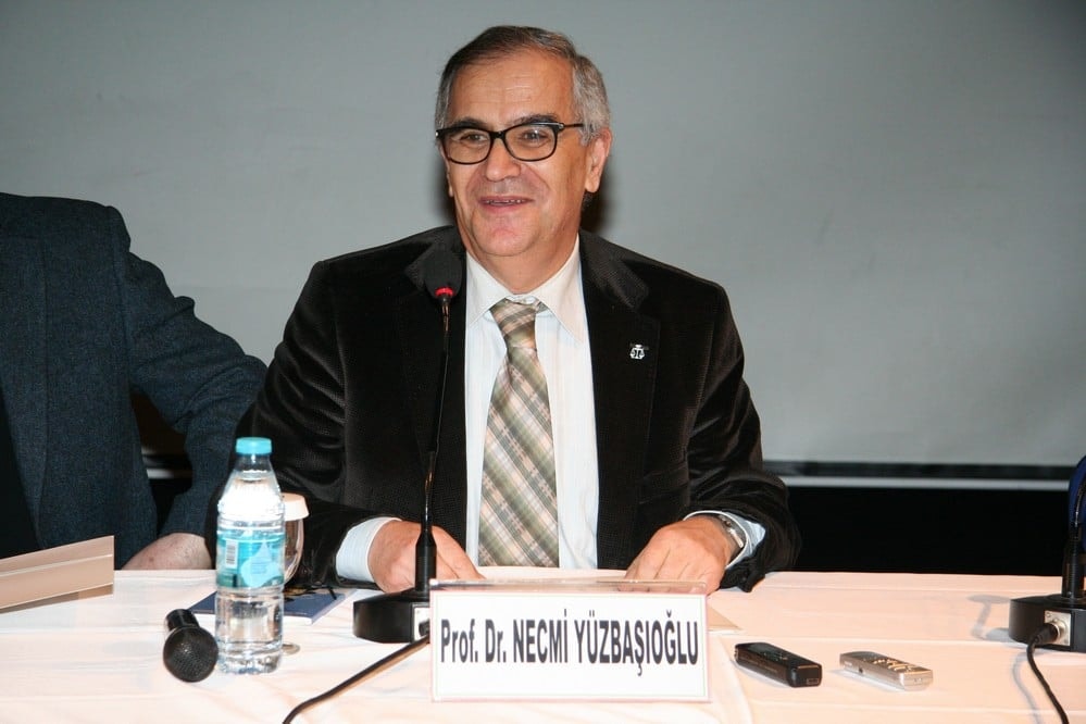 Hukuksal Gerçeklikler Bağlamında Anayasa Değişikliği - 78