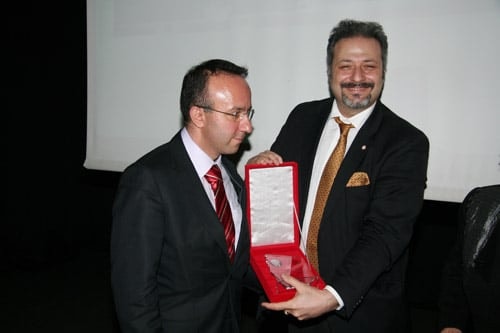 Twitter Kapatmak Hukuk Devletinde Olacak Şey Değil - 96