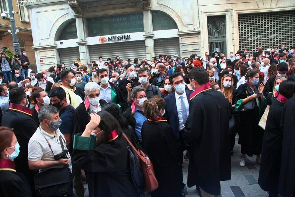 İstanbul Barosu Avukatları Destek Nöbetinde… - 7