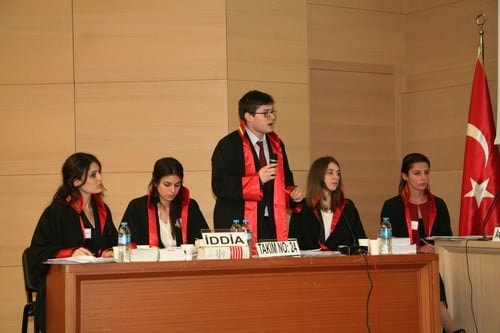 Farazi Dava Yarışması Yapıldı

 - 120