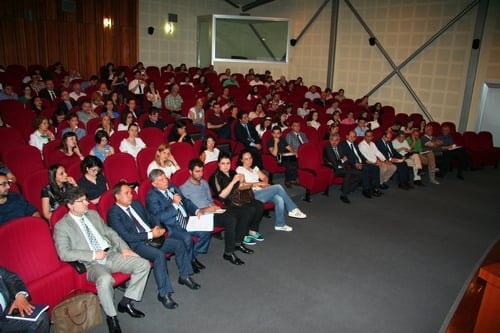 İş Hukukuna İlişkin Sorunlar Ve Çözüm Önerileri
 - 49