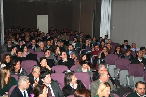 Avukata Yönelik Baskı Vatandaşa Yapılmış Sayılır

 - 54