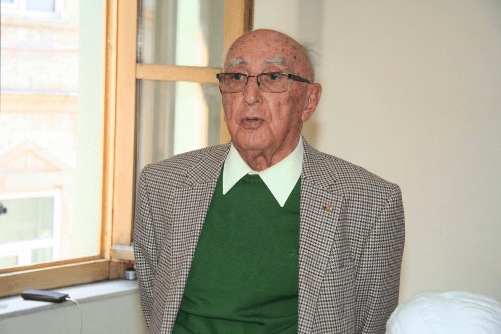 Baromuz Ressamını Yitirdi     - 7