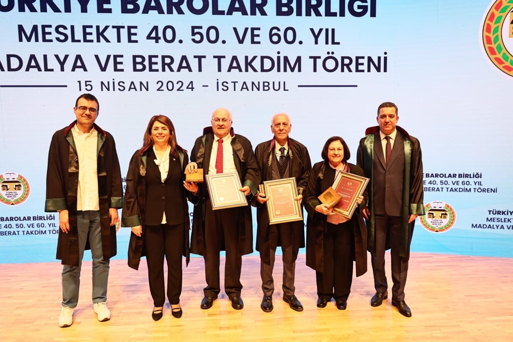 Meslekte 40, 50 ve 60 Yılını Dolduran Meslektaşlarımıza Plaket Verildi - 191