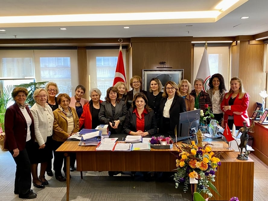 Türk Hukukçu Kadınlar Derneği’nden  Başkanımız Av. Filiz Saraç’a Tebrik Ziyareti - 2