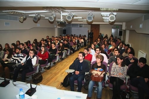 Avukatlar, Kurtçuklardan Muhteşem Kelebekler Yapmayı Becerenlerdir

 - 11