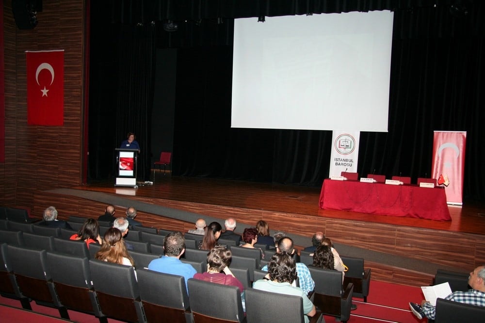 Hukuka Felsefi ve Sosyolojik Bakışlar VIII - 10