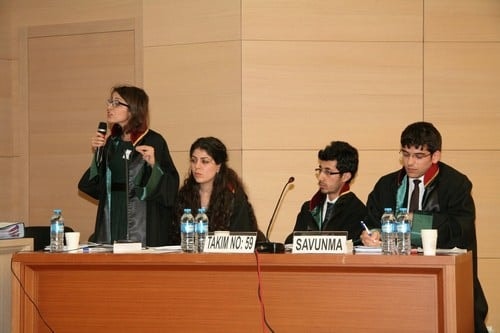 Farazi Dava Yarışması Yapıldı

 - 105