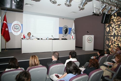 Kadın Hakları Merkezi Eğitim Semineri Yapıldı
