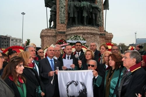 Aramızdan Ayrılışının 77. Yılında Atamızı Saygı Ve Minnetle Andık 
 - 87