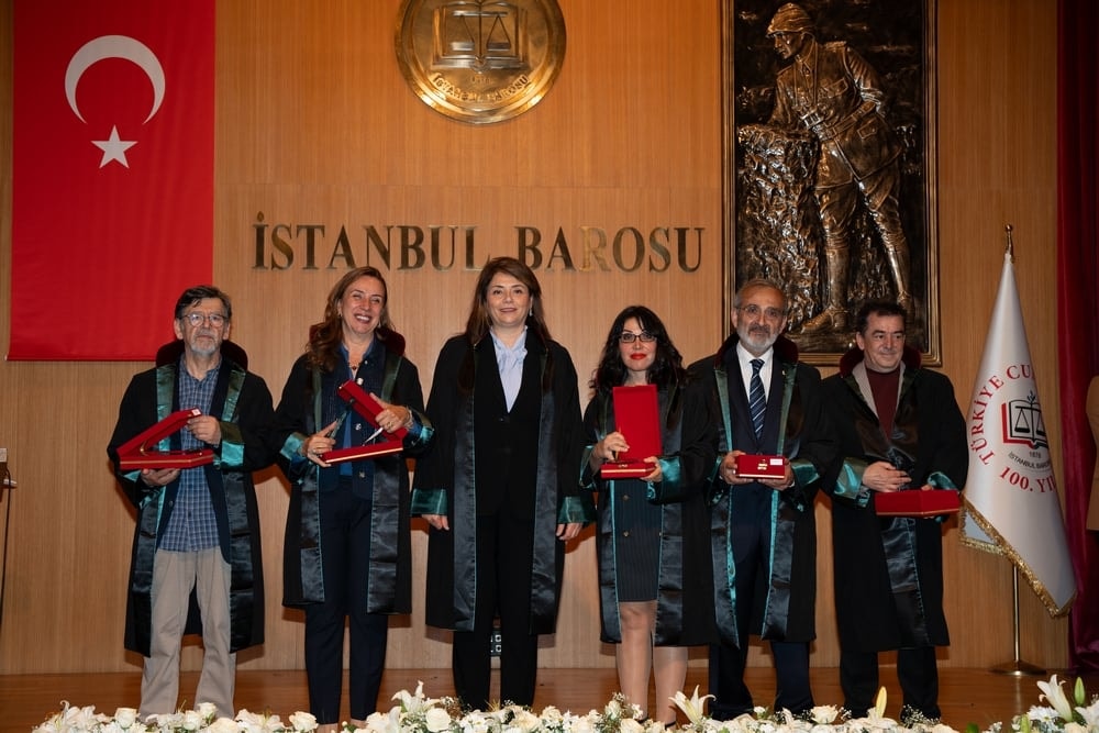 Meslekte 25, 30 ve 35 Yılını Dolduran Meslektaşlarımıza Plaket Verildi - 149