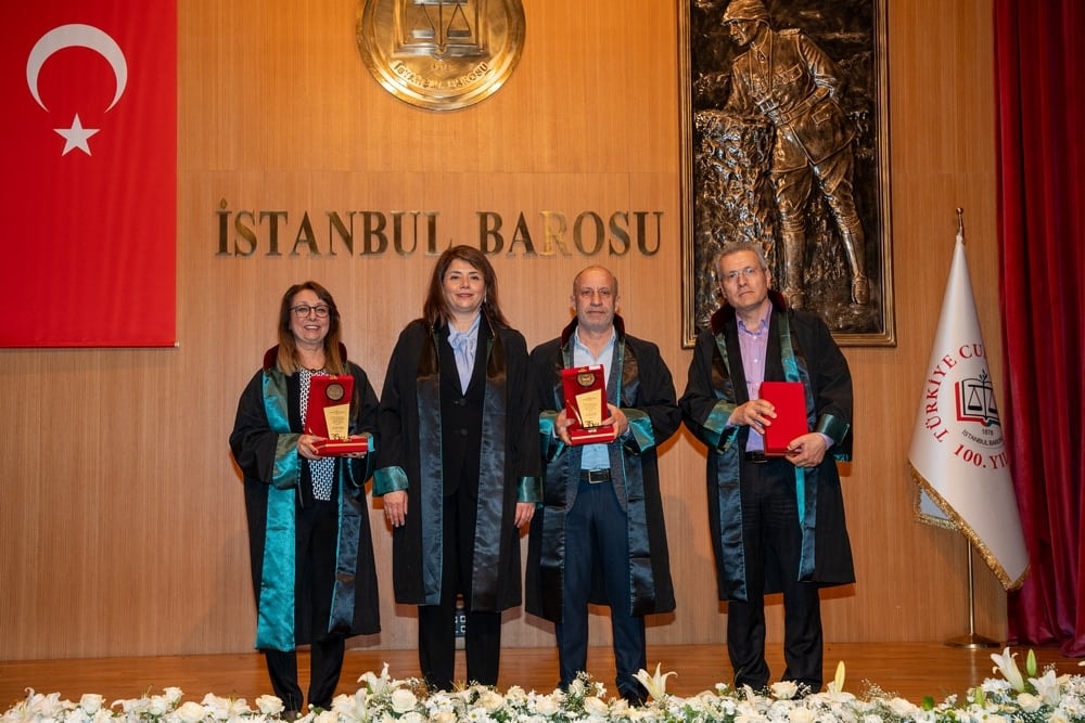 Meslekte 25, 30 ve 35 Yılını Dolduran Meslektaşlarımıza Plaket Verildi - 137