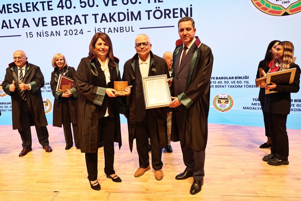 Meslekte 40, 50 ve 60 Yılını Dolduran Meslektaşlarımıza Plaket Verildi - 198