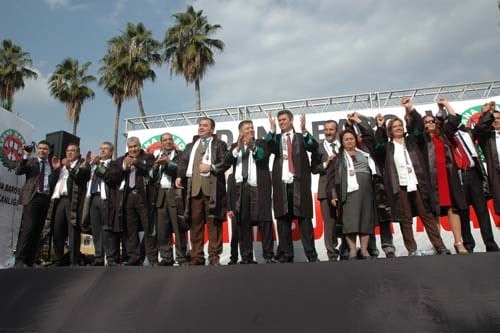 Savunma Susturulamaz Mitingi Yapıldı

 - 17