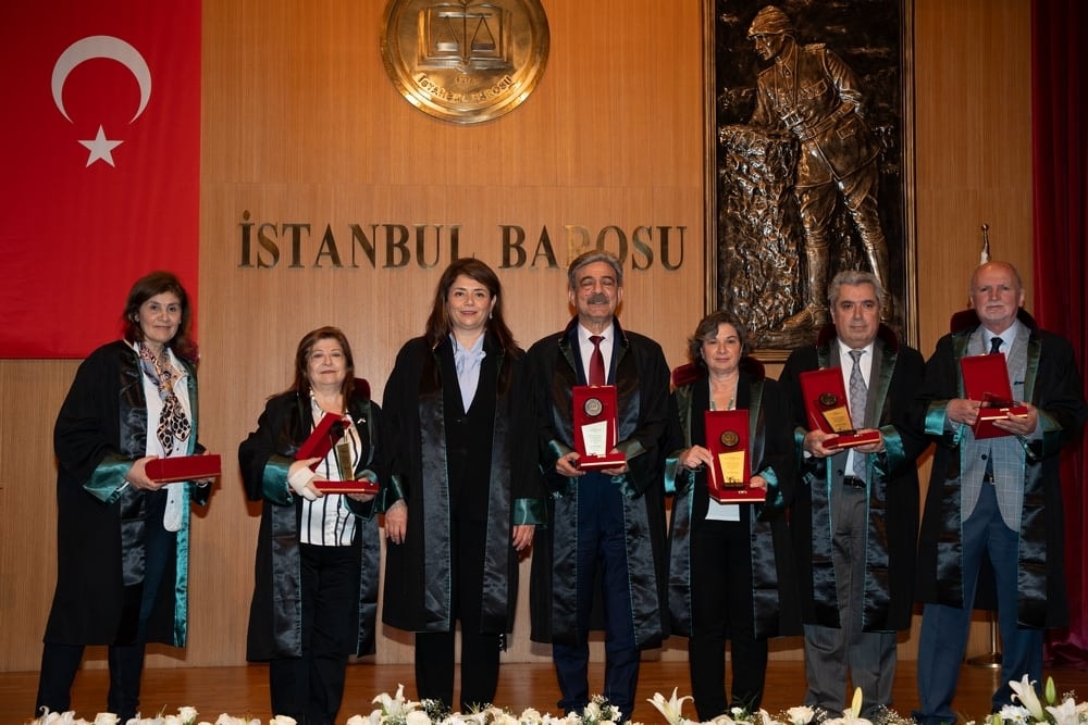 Meslekte 25, 30 ve 35 Yılını Dolduran Meslektaşlarımıza Plaket Verildi - 156