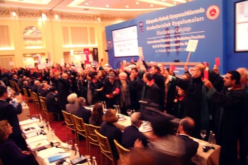 Cübbemize, Vatandaşın Hakkına Ve Hukukuna Sahip Çıkıyoruz! 

Arabuluculuğa Geçit Yok!  - 27