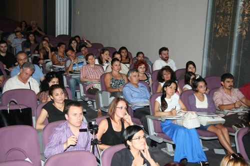 Sağlık Çalışanları, Diğerlerinden
16 Kat Daha Fazla Şiddet Görüyor - 32