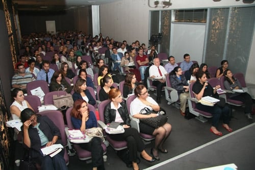 Kadın Hakları Ve Aile İçi Şiddet Konulu Sertifika Programı Devam Ediyor

 - 35