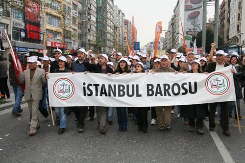 1 Mayıs Coşkuyla Kutlandı

 - 18