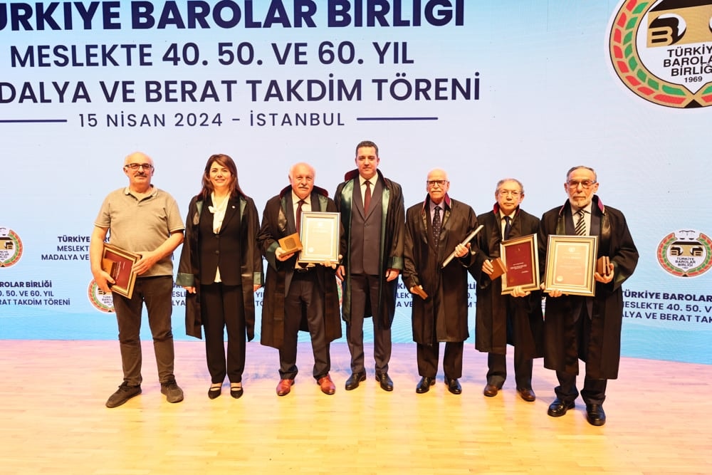 Meslekte 40, 50 ve 60 Yılını Dolduran Meslektaşlarımıza Plaket Verildi - 293