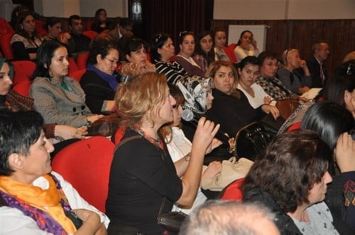 Şiddete Sessiz Kalmıyoruz

 - 1