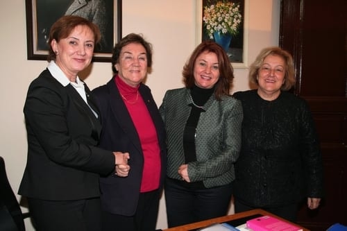 Mahmut Esat Bozkurt Hukuk Ödülü Prof. Dr. Aysel Çelikel’E Verildi
 - 42