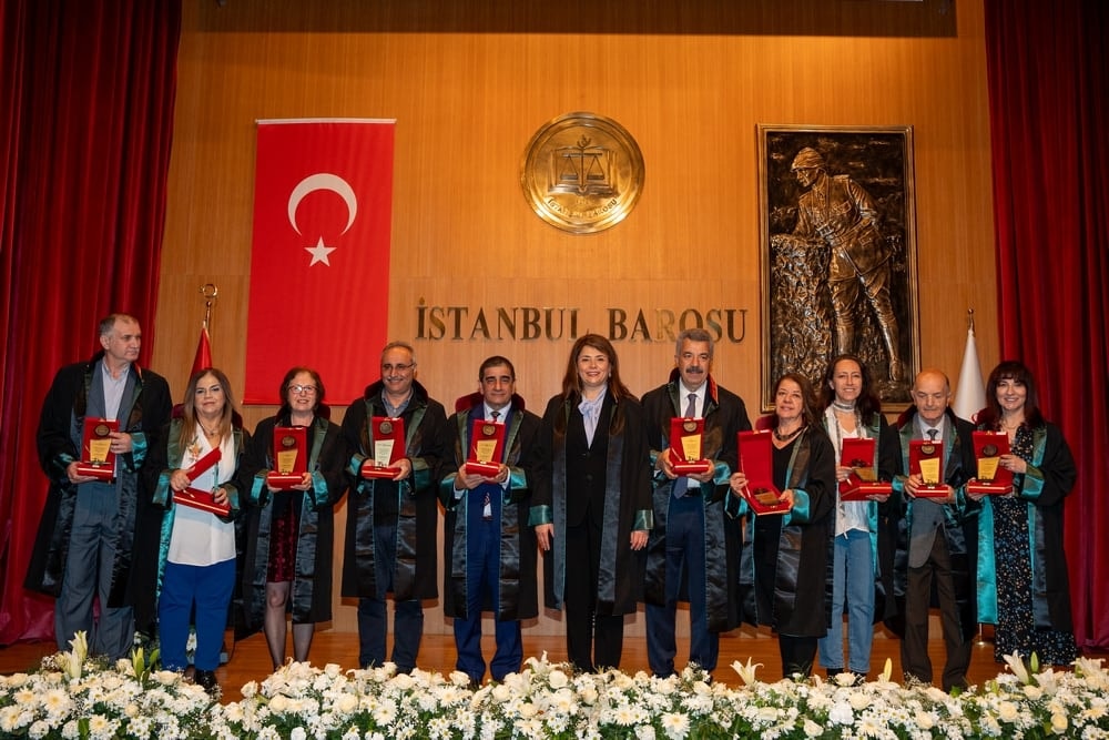 Meslekte 25, 30 ve 35 Yılını Dolduran Meslektaşlarımıza Plaket Verildi - 135